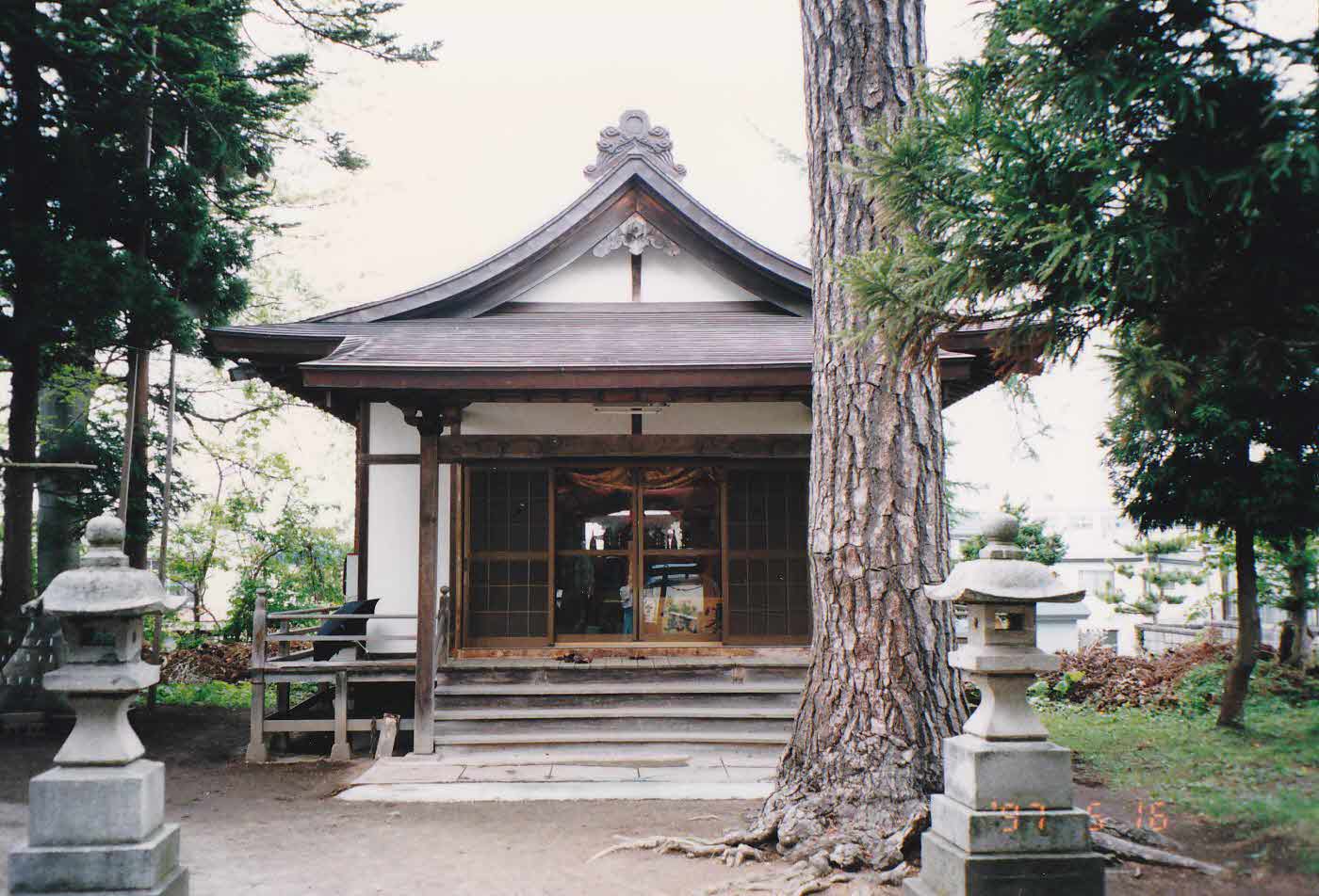 小三内　稲荷神社